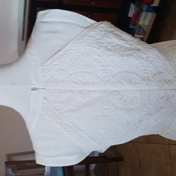 Gianni Bini- Little White Dress - Picture 8 of 16